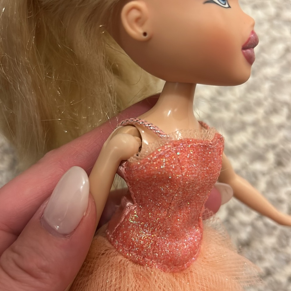 Vintage Bratz Dolls AS IS - Picture 8 of 9